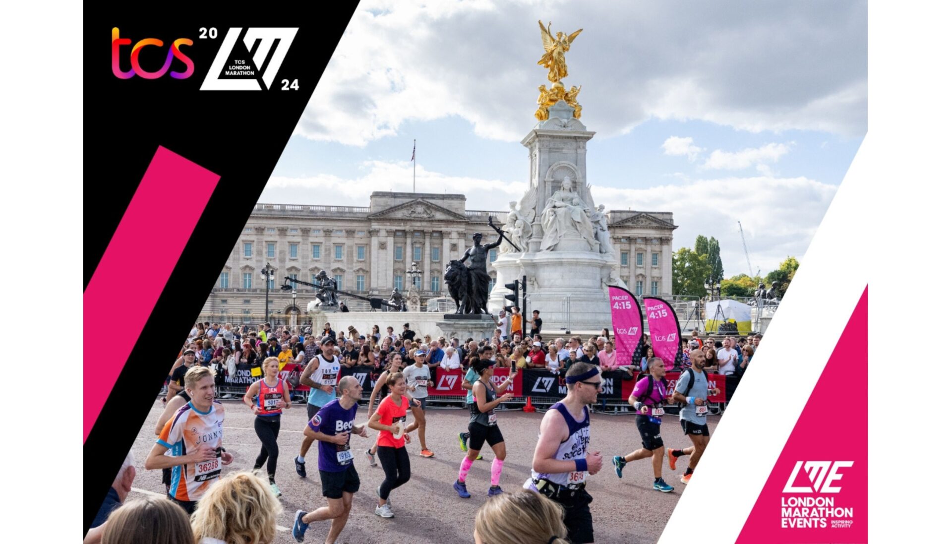 London marathon runners going past Buckingham Palace