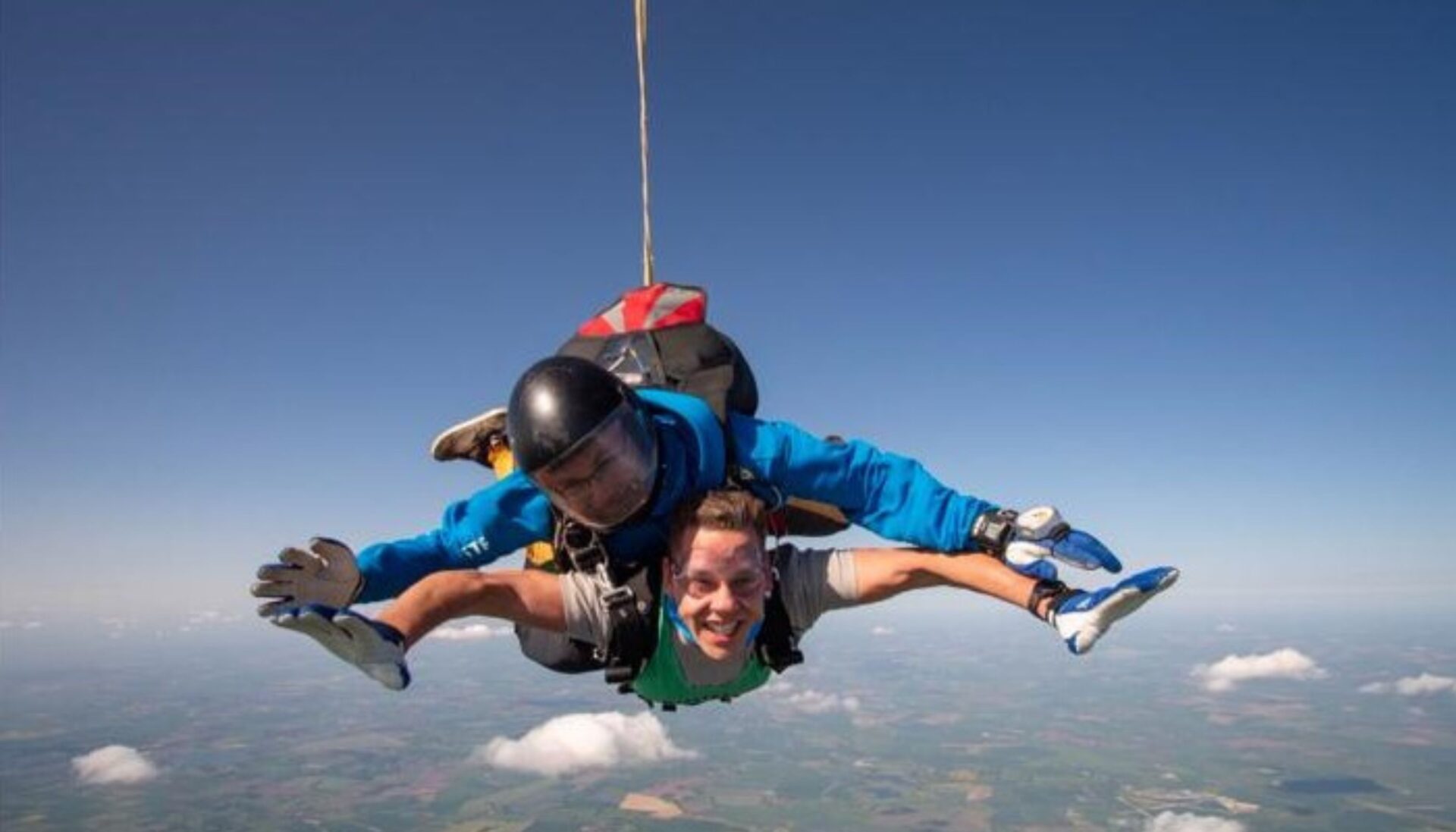 Sam Smith skydive